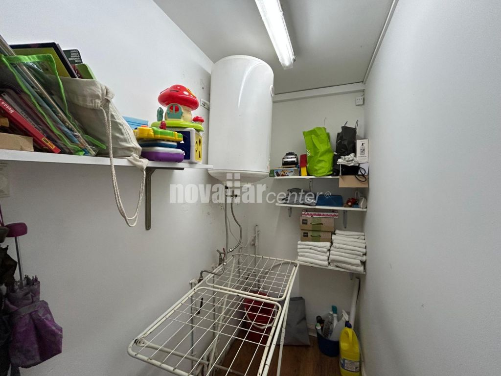 PERRUQUERIA MUNTADA EN LLOGUER