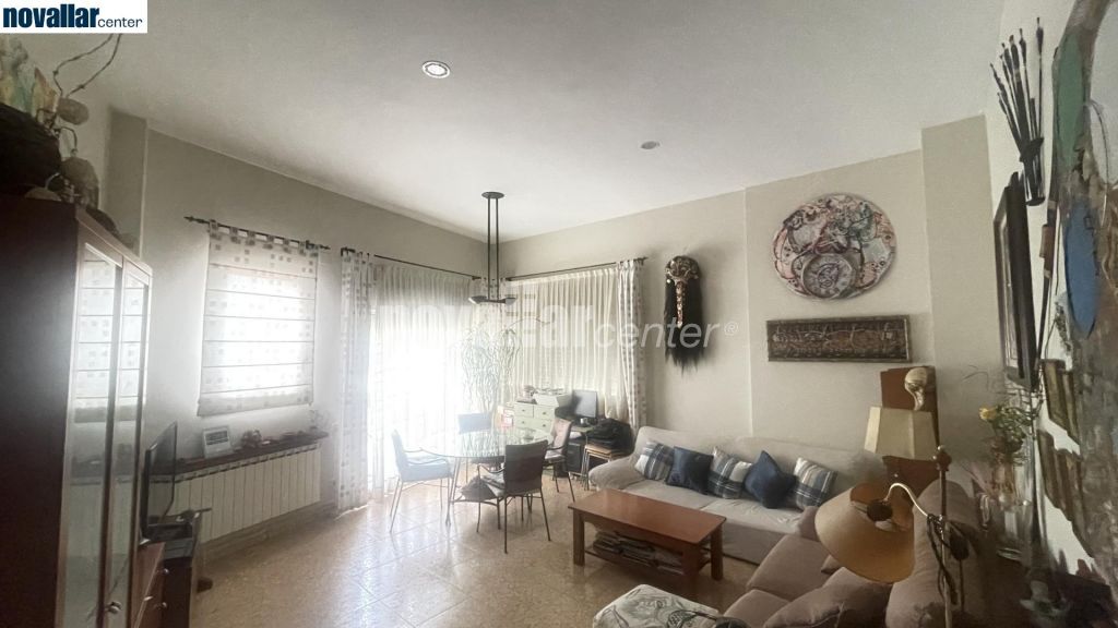 PIS A SANT PERE AMB PISCINA COMUNITÀRIA, PARKING I TRASTER