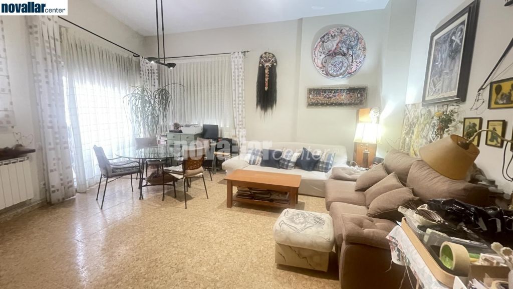 PIS A SANT PERE AMB PISCINA COMUNITÀRIA, PARKING I TRASTER