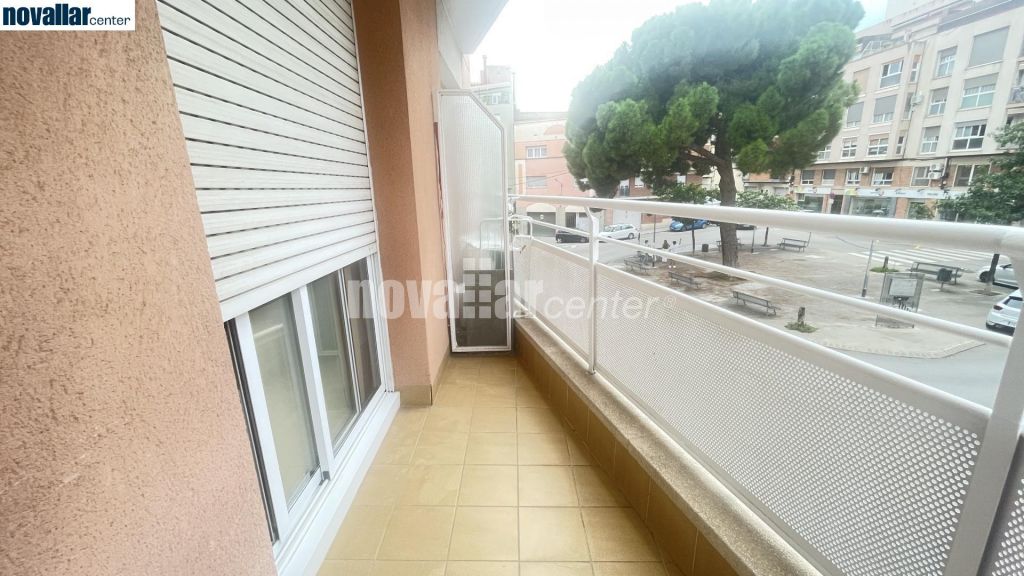 PIS A SANT PERE AMB PISCINA COMUNITÀRIA, PARKING I TRASTER