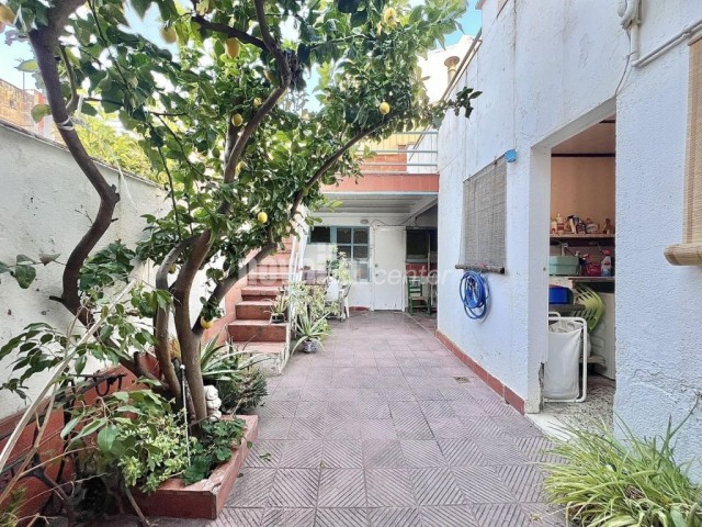 CASA TODA EN PLANTA EN EL BARRIO DE SANT PERE / MERCAT DEL TRIOMF.