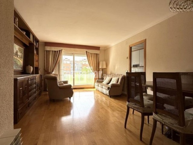 ÁTICO DÚPLEX DE 4 HABITACIONES + ESTUDIO. 2 TERRAZAS. PARQUING INCLUIDO