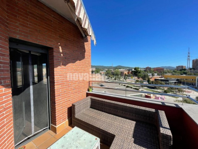 ESPECTACULAR DUPLEX DE 3 HABITACIONS + ESTUDI. 2 TERRASSES I BALCÓ.