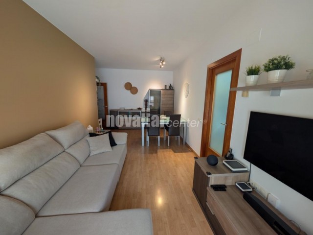 MAGNIFICO PISO PARA ENTRAR A VIVIR. 2 HABITACIONES. FINCA CON ASCENSOR. MUY LUMINOSO.