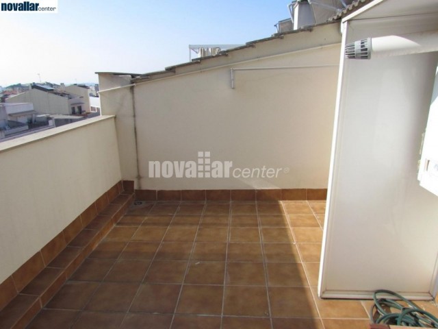 ÀTIC DÚPLEX DEL 2005 AMB PARKING