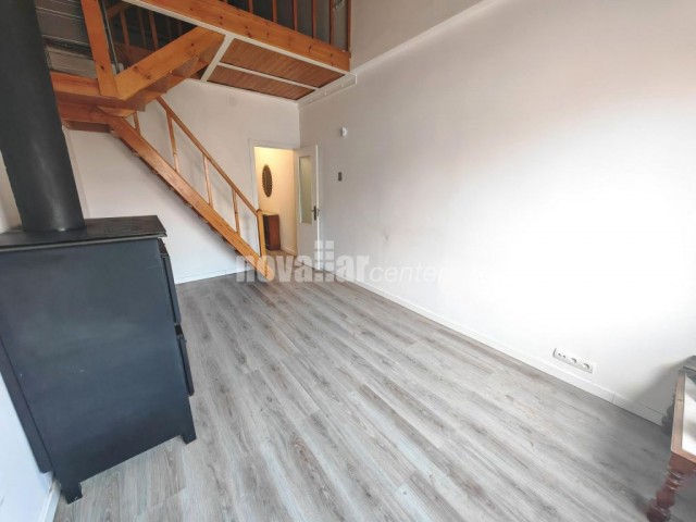 UBICACIÓN PRIVILEGIADA, JUNTO AL TEATRO PRINCIPAL. 3 HABITACIONES, 2 BAÑOS. COMEDOR CON CHIMENEA