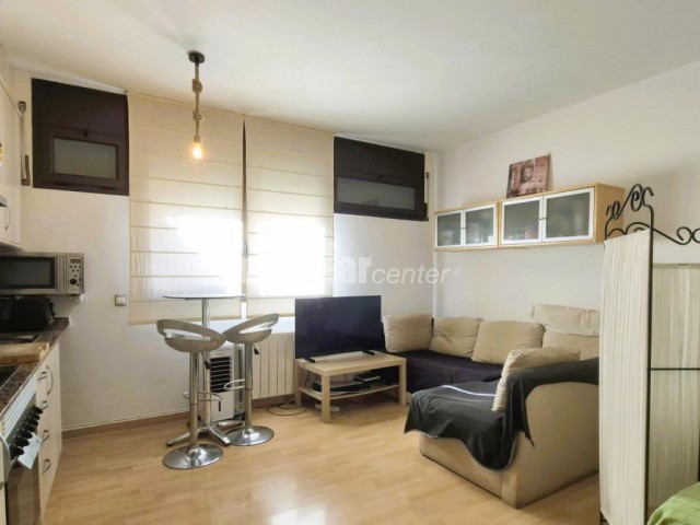 ESTUDI A PLANTA BAIXA, D