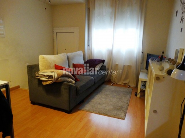 PLANTA BAJA SEMINUEVA, ENTRADA INDEPENDIENTE. 1 HABITACIÓN. PARQUING OPCIONAL.