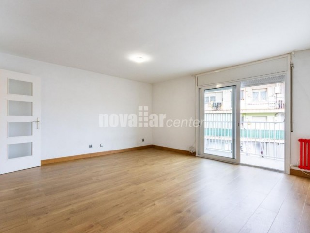 ATIC LLUMINÓ EN EL CENTRE, TOCANT A LA RAMBLA EGARA