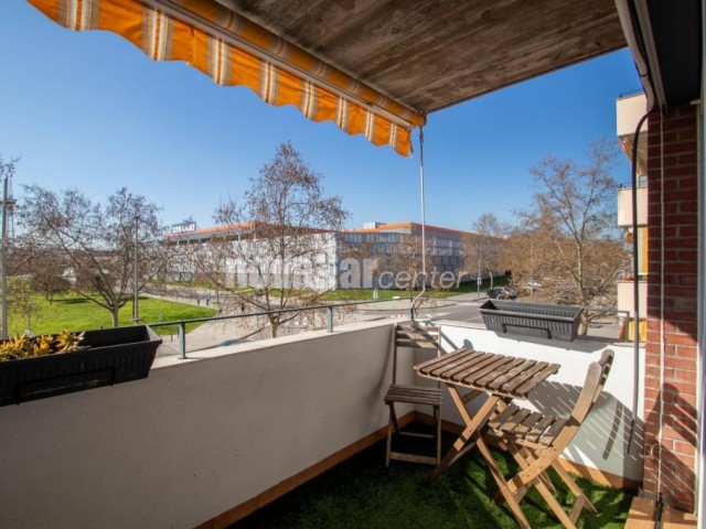 FANTÀSTIC PIS, MOLT LLUMINÓS. BALCÓ. A 5