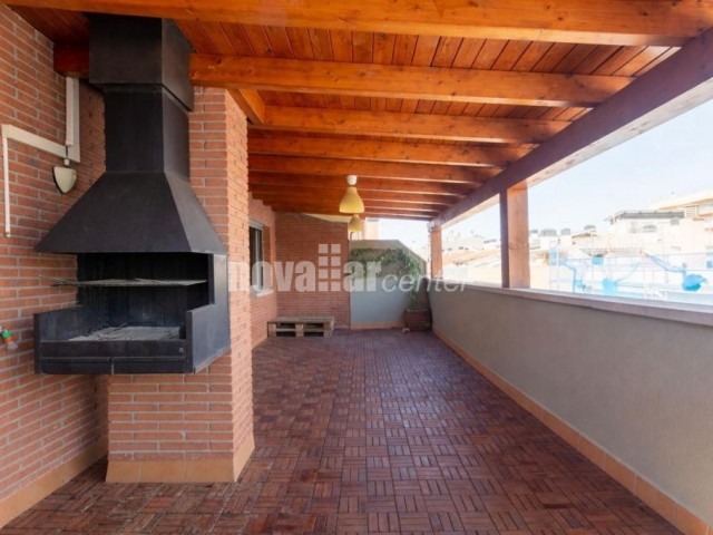 ESPECTACULAR ATICO/DUPLEX EN SANT PERE CON PARQUING INCLUIDO.