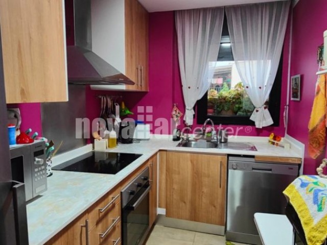 Dúplex 3 habitaciones semi-nuevo en venta