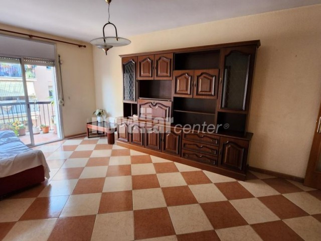 PISO EN EL BARRIO DE LA SERRETA