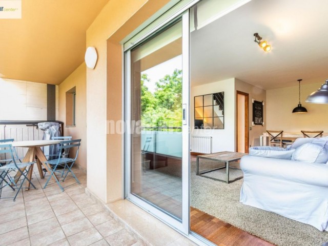 DÚPLEX CON 3 HABITACIONES Y PARKING TOCANDO EL PARQUE DE VALLPARADÍS