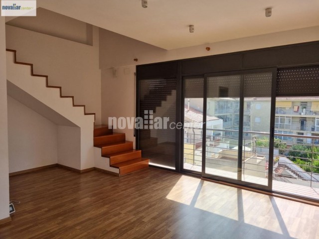 DÚPLEX DE 2 HABITACIONS AMB TERRASSA A VALLPARADÍS